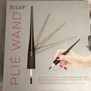 Julep plié wand nail art brush